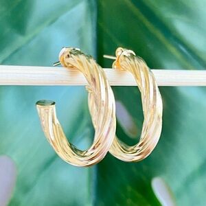 NEW 18K Gold Filled Open Hoop Twisted Rope Stud Earrings